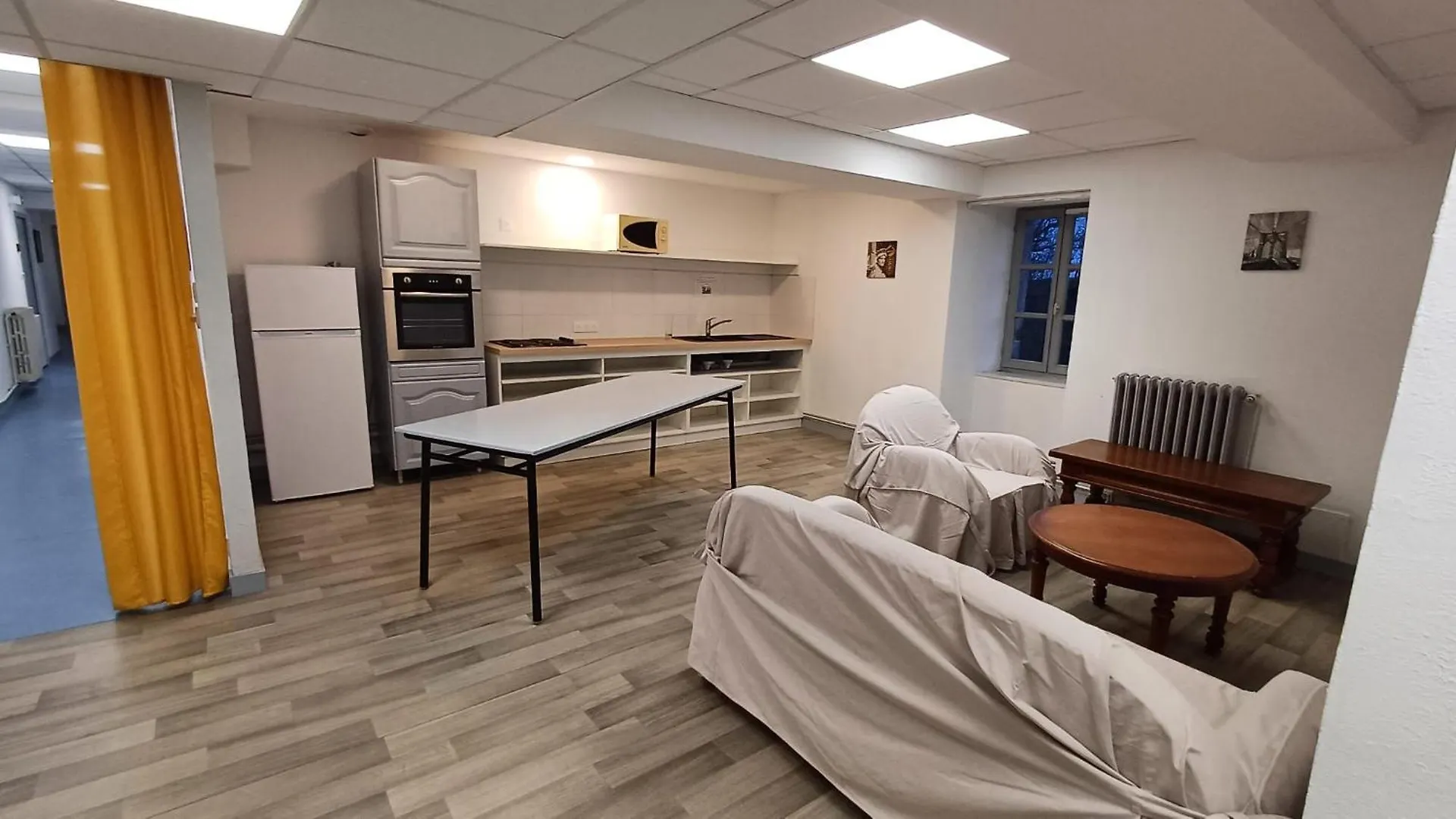 La Bonnerie, Le Cabinet Des Lettres 3 Chambres La Bouexiere 0*,  France